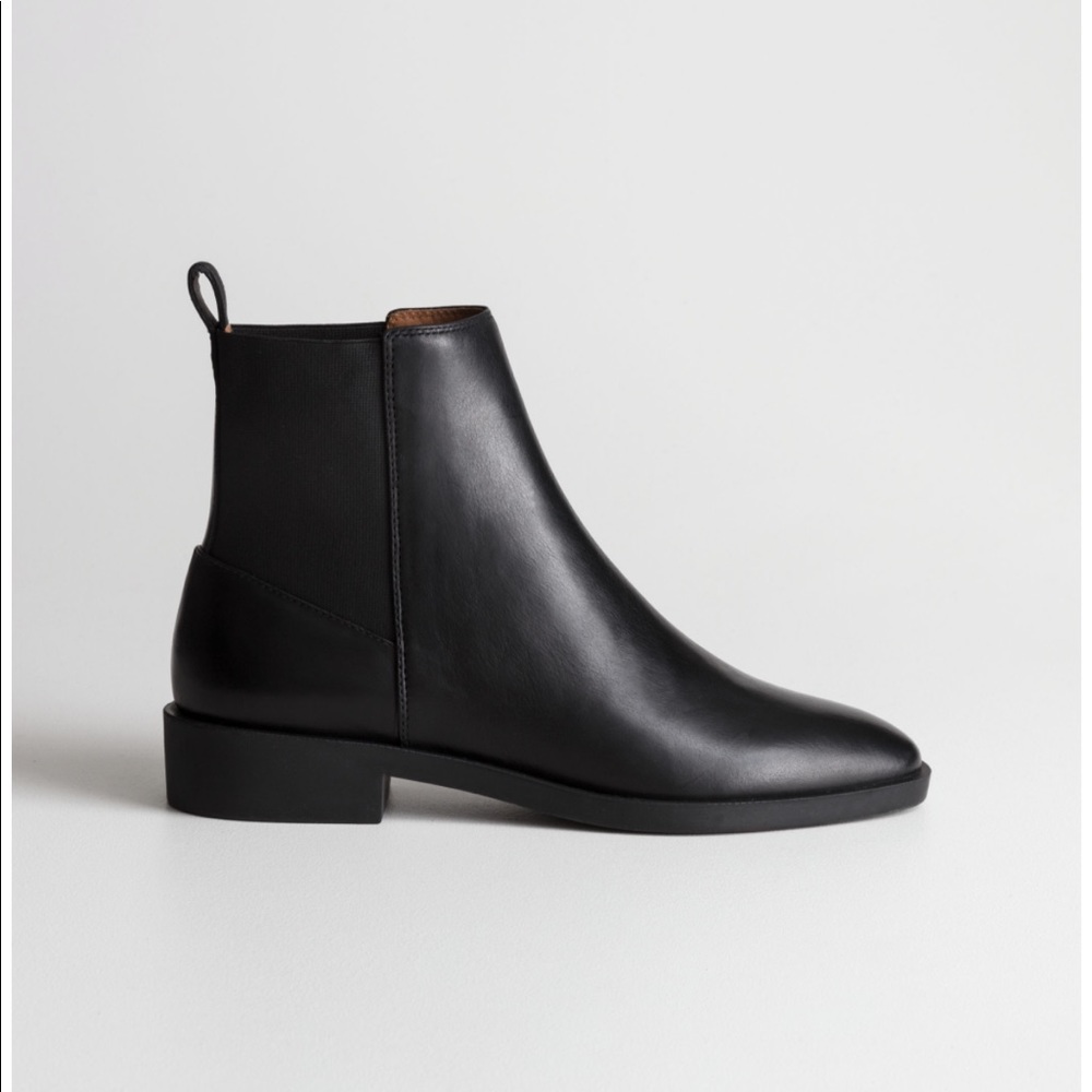 & Other Stories Chelsea Lacquer Chelsea Boots